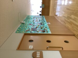 2階フロア内壁面飾りの写真２